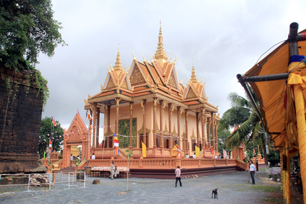 attraction-What to see in Kandal Angkor Chey Pagoda.jpg